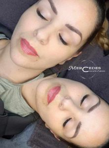 Gyógyult microblading szemöldök és rúzsozott ajaktetoválás