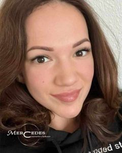 Gyógyult soft powder szemöldök és ajaktetoválás